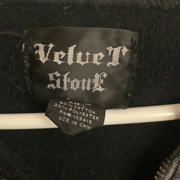 Black Rhinestone Cross Hoodie - Picture 4 of 4